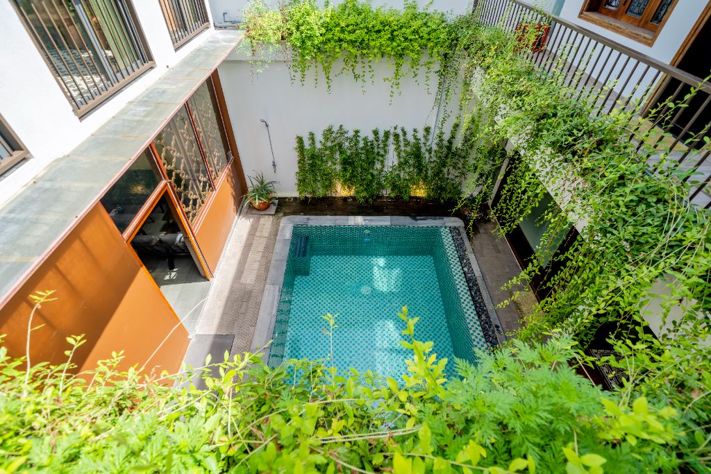 Garden courtyard